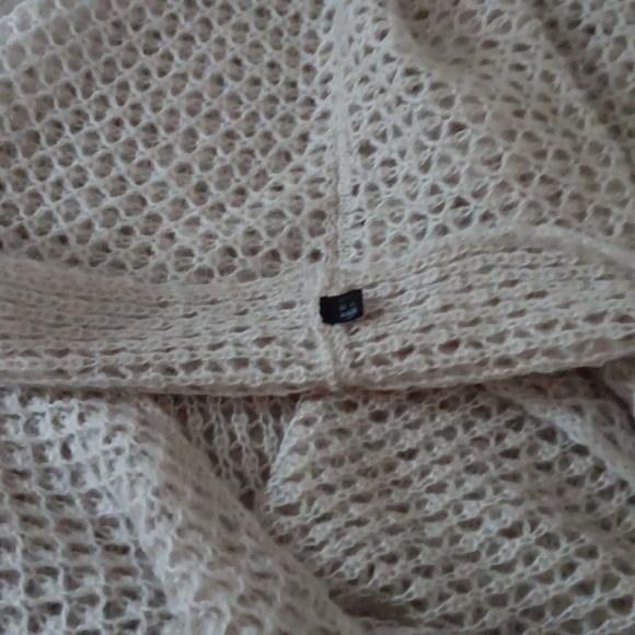 Soft Weave Beautiful Eternity Scarf/Shawl - Picture 5 of 6